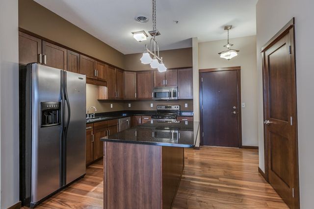 270 4th Street E 504, Saint Paul, MN 55101