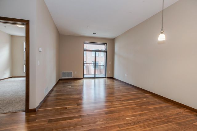 270 4th Street E 504, Saint Paul, MN 55101