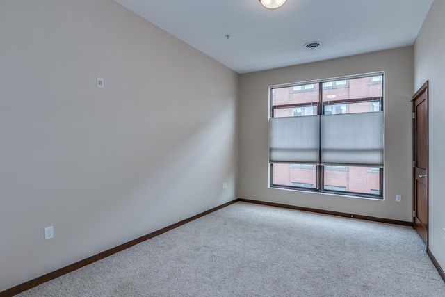 270 4th Street E 504, Saint Paul, MN 55101