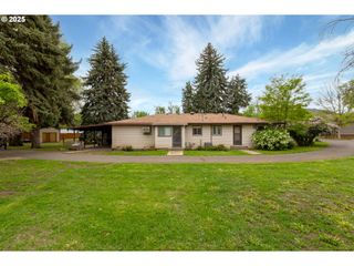 2903 N SPRUCE St, La Grande, OR 97850