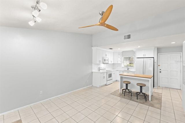 4471 W HUMPHREY STREET, Tampa, FL 33614
