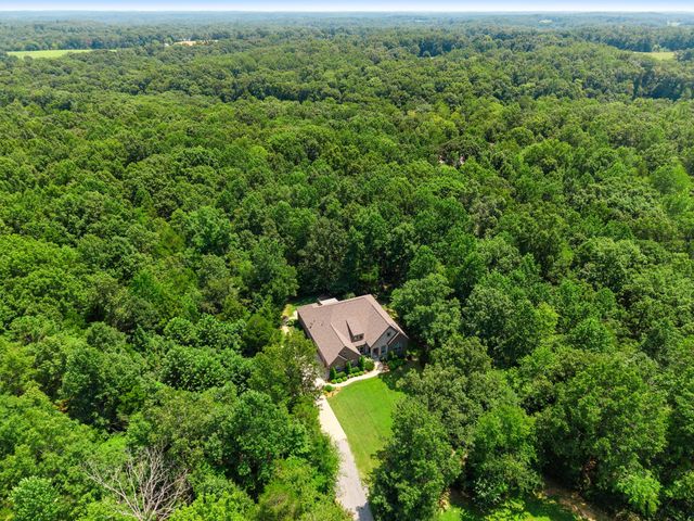 8012 Rose Ridge Pvt Lane, Fairview, TN 37062