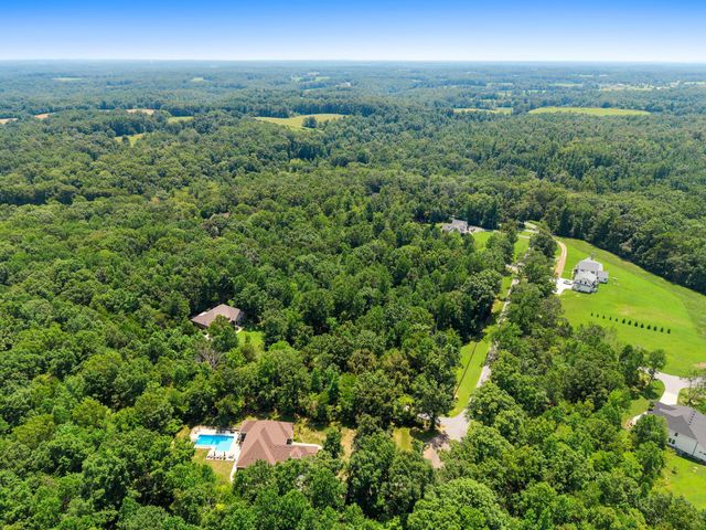 8012 Rose Ridge Pvt Lane, Fairview, TN 37062