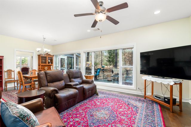 28 Jardin Way, Hot Springs Village, AR 71909