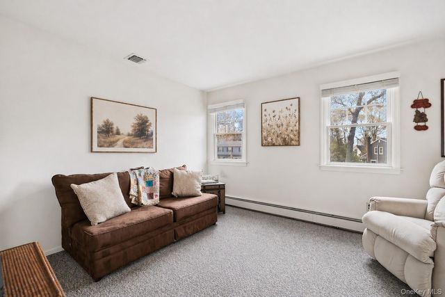 7 Midfield Street, Stony Brook, NY 11790