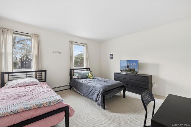 7 Midfield Street, Stony Brook, NY 11790