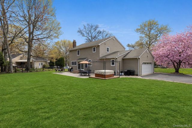 7 Midfield Street, Stony Brook, NY 11790