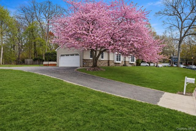 7 Midfield Street, Stony Brook, NY 11790