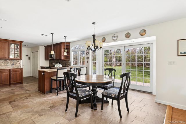 7 Midfield Street, Stony Brook, NY 11790