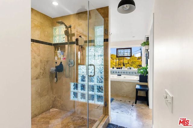 7130 Gateshead Way, Los Angeles, CA 91307