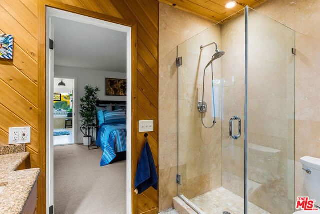 7130 Gateshead Way, Los Angeles, CA 91307