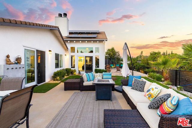 7130 Gateshead Way, Los Angeles, CA 91307