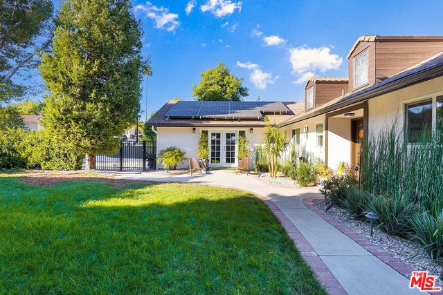 7130 Gateshead Way, Los Angeles, CA 91307