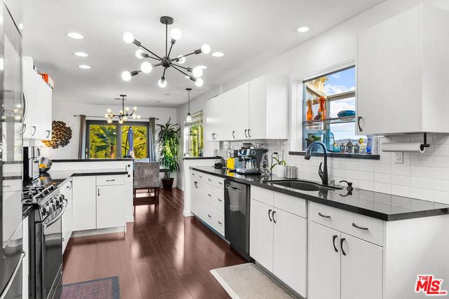 7130 Gateshead Way, Los Angeles, CA 91307