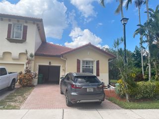5748 NW 119th Ter, Coral Springs, FL 33076