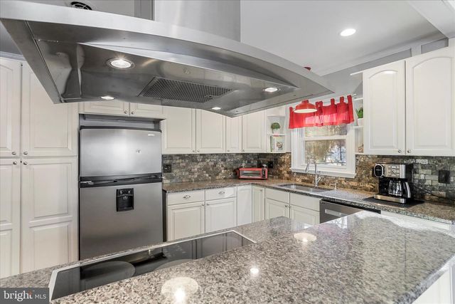 11907 WESLEY DR, Hagerstown, MD 21742