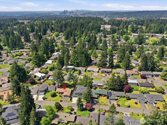 1921 169th Avenue NE, Bellevue, WA 98008