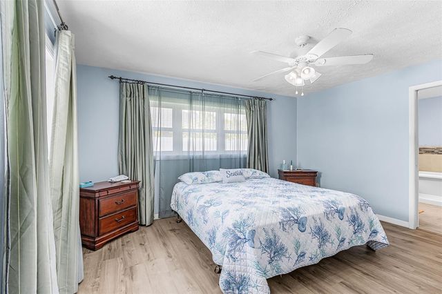 1320 SE 26TH TERRACE, Cape Coral, FL 33904