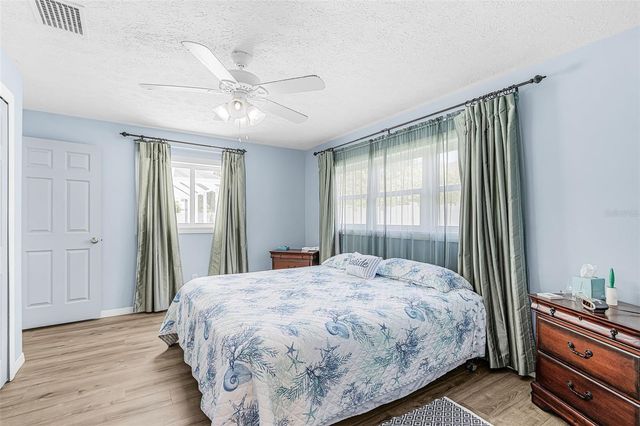 1320 SE 26TH TERRACE, Cape Coral, FL 33904