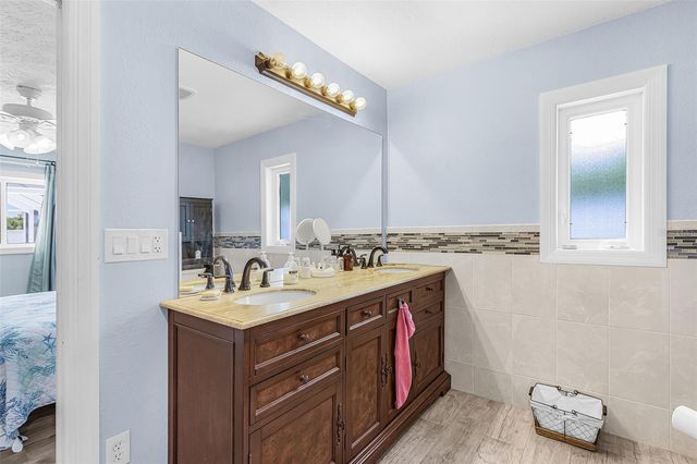 1320 SE 26TH TERRACE, Cape Coral, FL 33904