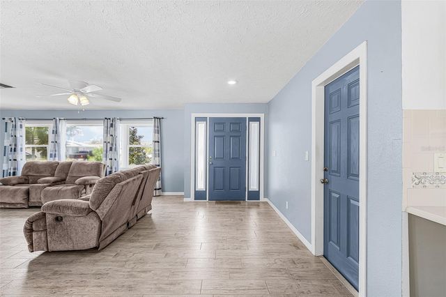 1320 SE 26TH TERRACE, Cape Coral, FL 33904