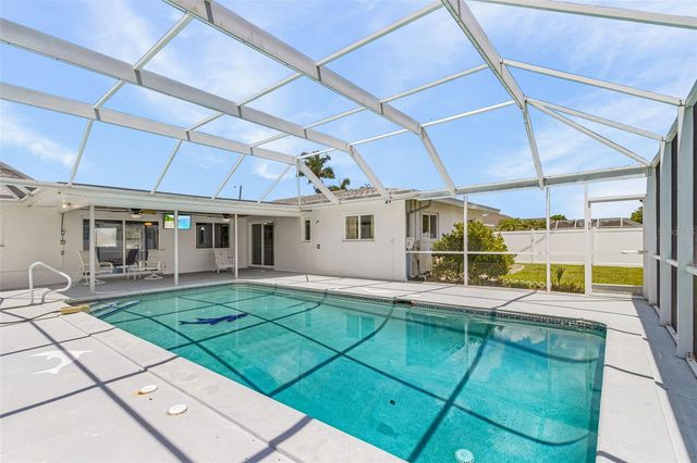 1320 SE 26TH TERRACE, Cape Coral, FL 33904