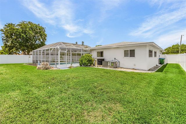 1320 SE 26TH TERRACE, Cape Coral, FL 33904