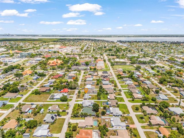 1320 SE 26TH TERRACE, Cape Coral, FL 33904