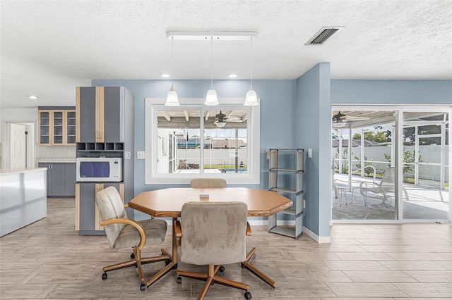 1320 SE 26TH TERRACE, Cape Coral, FL 33904