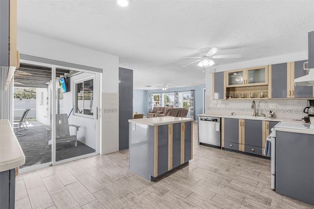 1320 SE 26TH TERRACE, Cape Coral, FL 33904