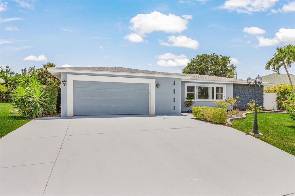 1320 SE 26TH TERRACE, Cape Coral, FL 33904