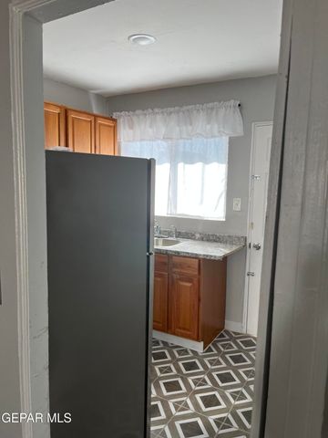 8168 VALLEY VIEW Drive, El Paso, TX 79907