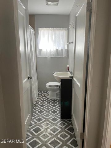 8168 VALLEY VIEW Drive, El Paso, TX 79907