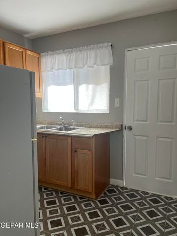 8168 VALLEY VIEW Drive, El Paso, TX 79907