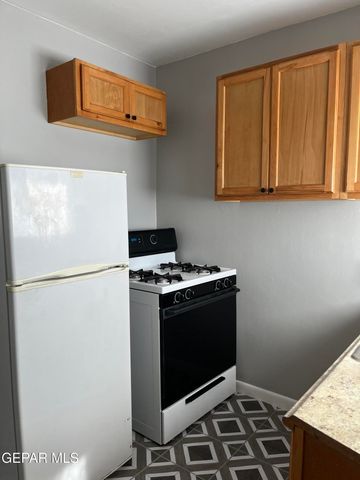 8168 VALLEY VIEW Drive, El Paso, TX 79907