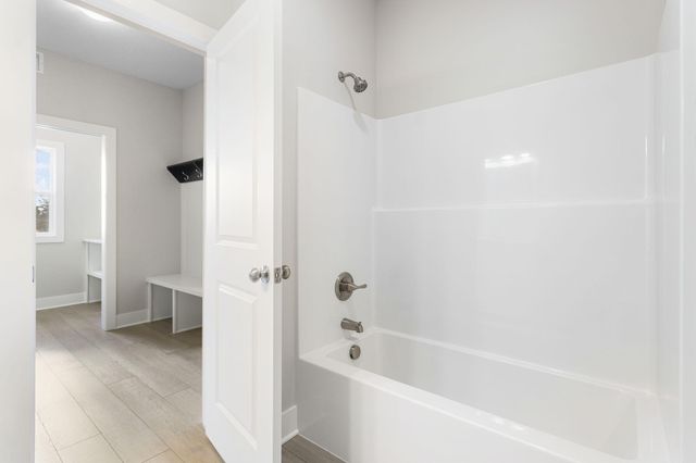 2735 Reagan Avenue, Holland Twp, MI 49464