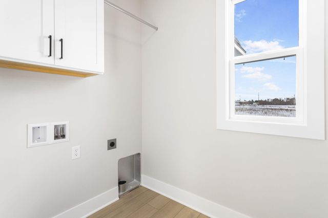 2735 Reagan Avenue, Holland Twp, MI 49464