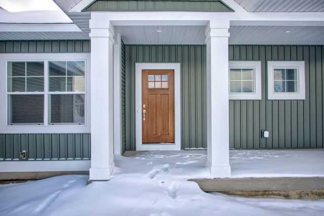 2735 Reagan Avenue, Holland Twp, MI 49464