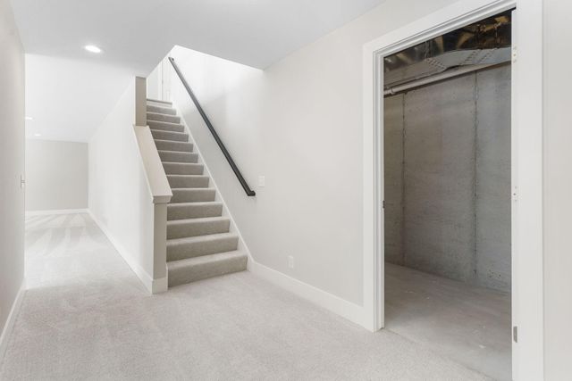 2735 Reagan Avenue, Holland Twp, MI 49464