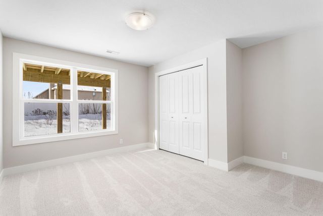 2735 Reagan Avenue, Holland Twp, MI 49464