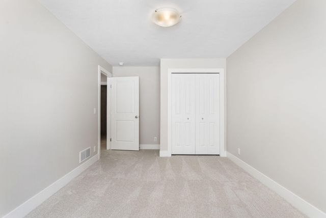 2735 Reagan Avenue, Holland Twp, MI 49464