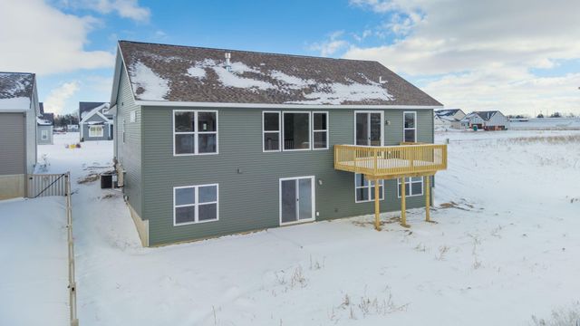 2735 Reagan Avenue, Holland Twp, MI 49464