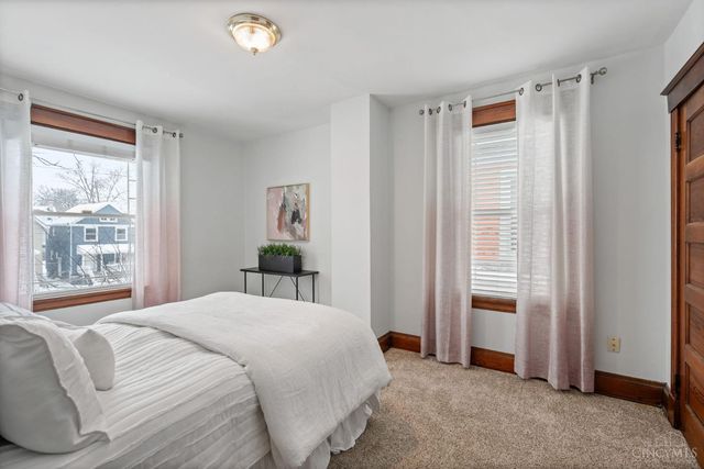 3785 Drake Avenue, Cincinnati, OH 45209