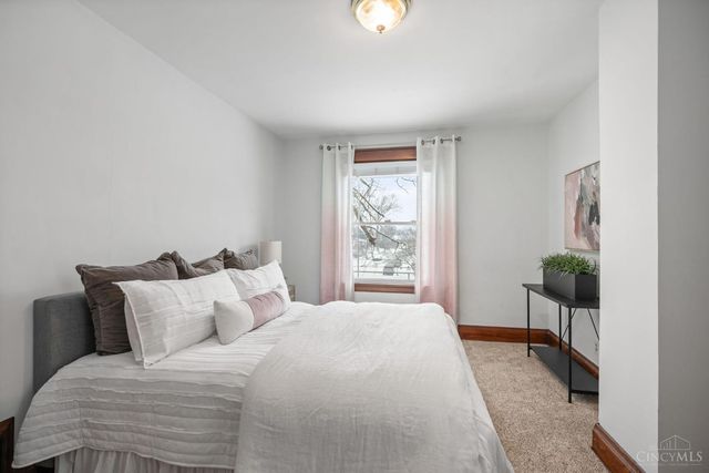 3785 Drake Avenue, Cincinnati, OH 45209