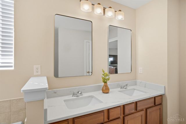 6082 Spring Lake Drive, Fairfield Twp, OH 45011