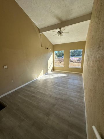 13 Lakeway, Conroe, TX 77304