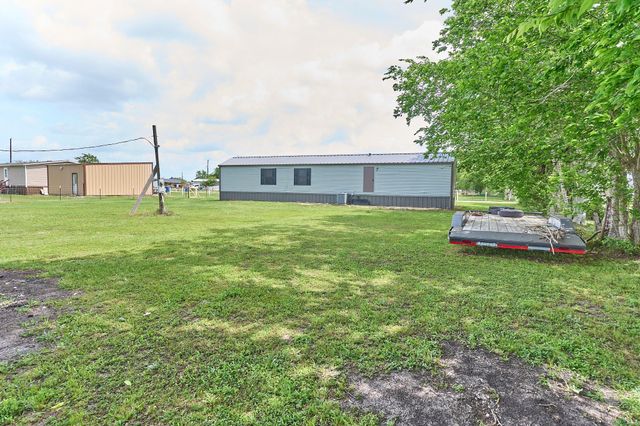 1003 Nunez Street, Beasley, TX 77417