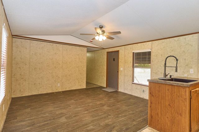 1003 Nunez Street, Beasley, TX 77417