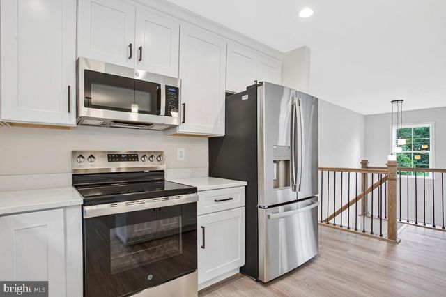 10-E POPLAR LN, Indian Head, MD 20640