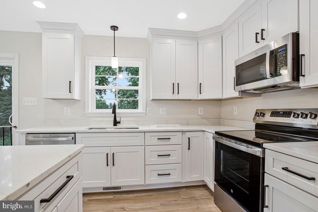 10-E POPLAR LN, Indian Head, MD 20640